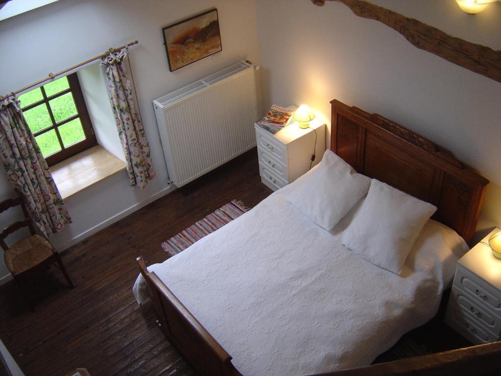 Les Trois Chenes Bed and Breakfast Videix Værelse billede
